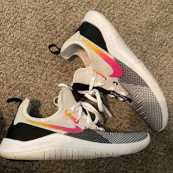 nike free tr8 women's pink